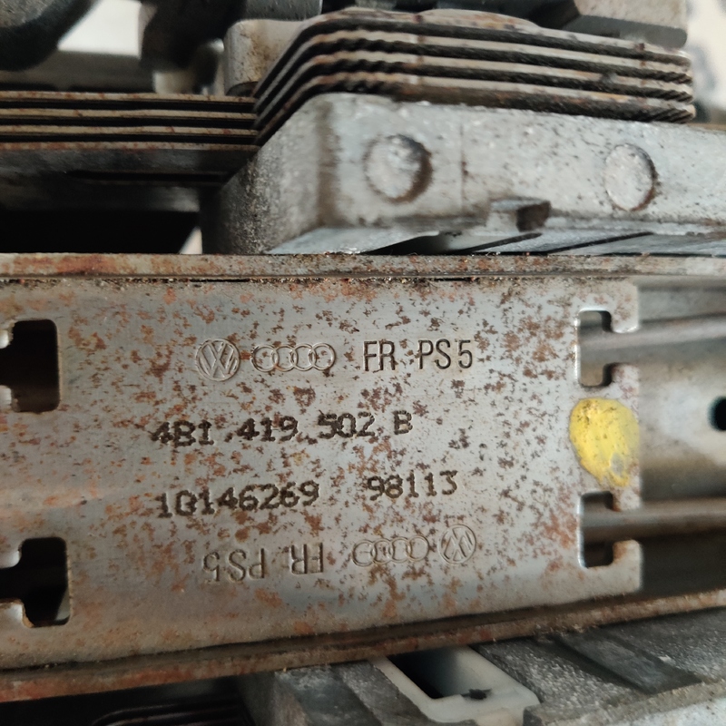 Рульова колонка Audi A6 C5 (97-05) OEM 4b1419502b