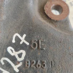 Поворотний кулак Lexus RX 350 задня ліва OEM 5e8263 фото 3