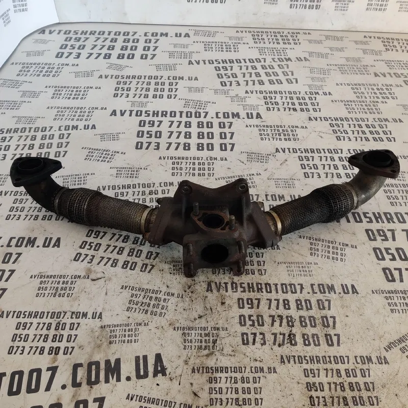 Колектор випускний Audi A6 C5 (97-05) 2.5 TDI OEM 059131799b