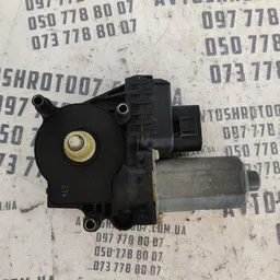 Мотор склопідіймача Audi A6 C5 97-05 зад. ліва OEM 130821784