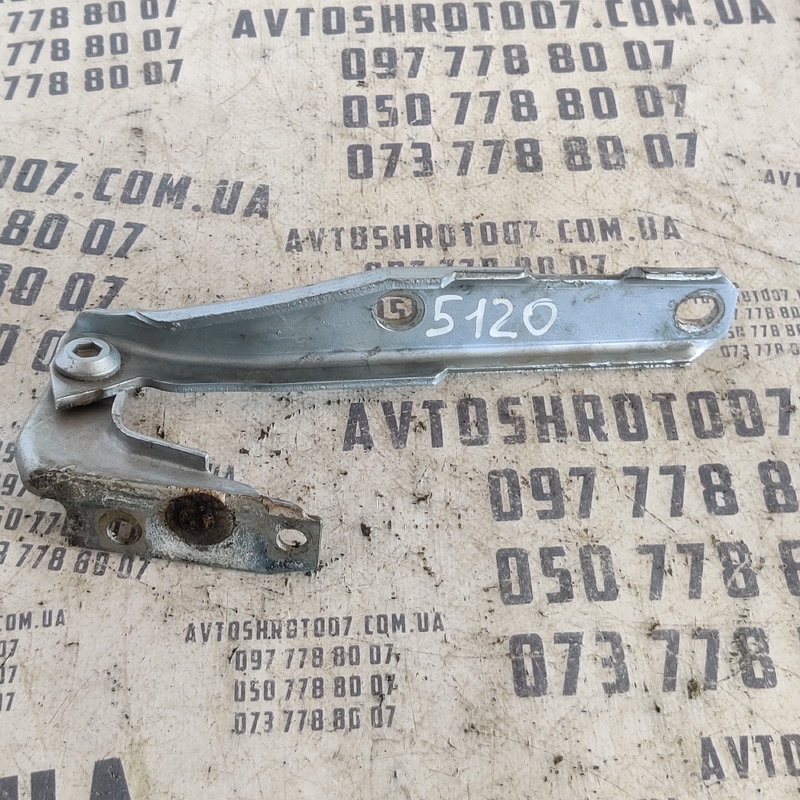 Петля капоту ліва Audi A6 C5 (97-05) OEM 4B0823301D