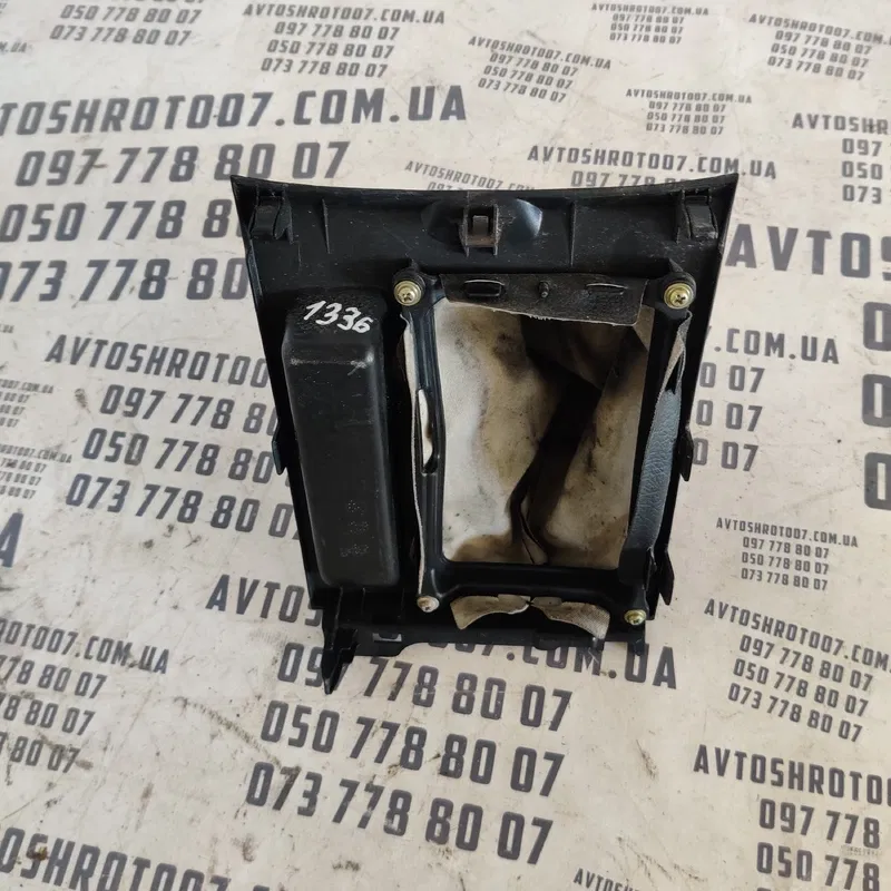 Накладка салону Mazda 3 BK (03-09) OEM bp4k64341
