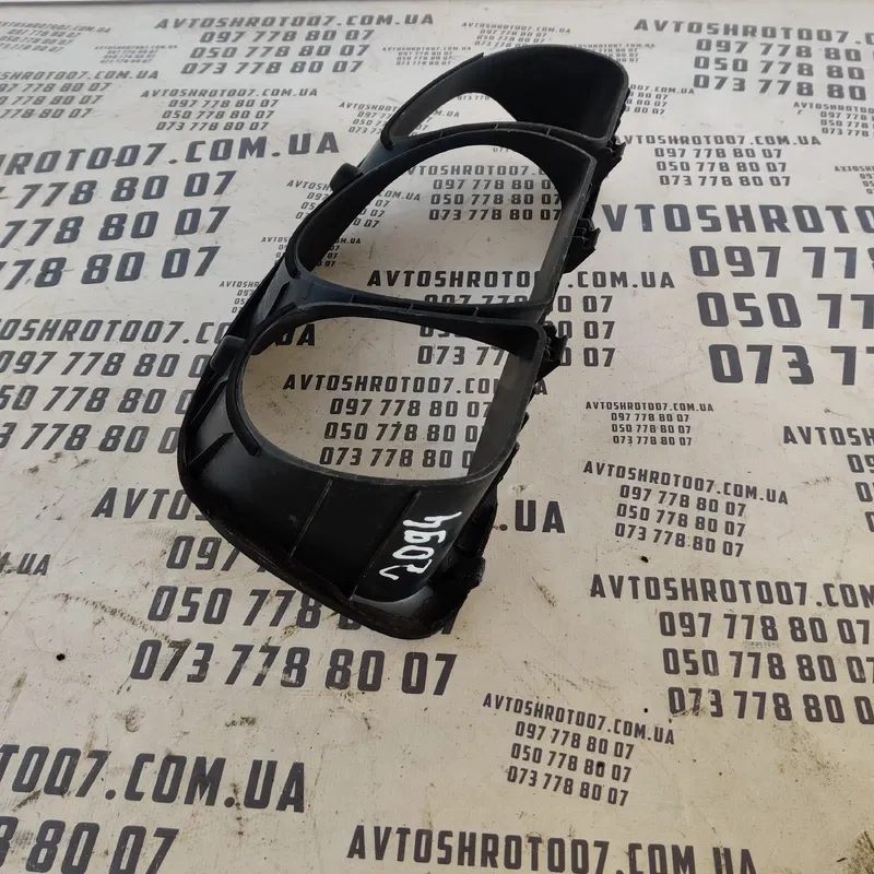 Накладка салону Kia Cerato 2 (08-13) OEM 848302f050