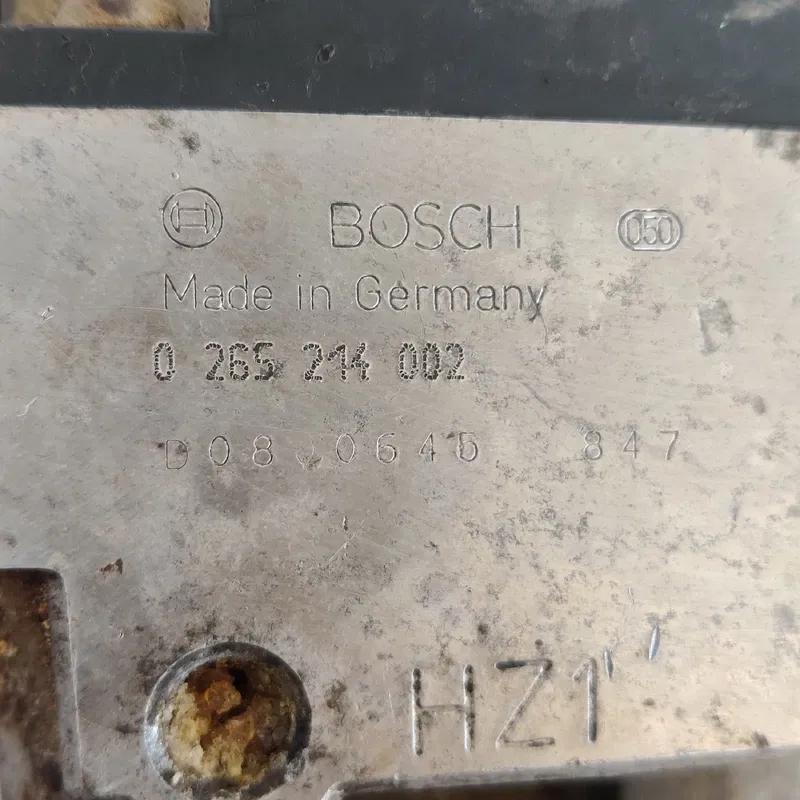 Блок управління АБС Volkswagen Passat B5 (96-05) 8D0614111
