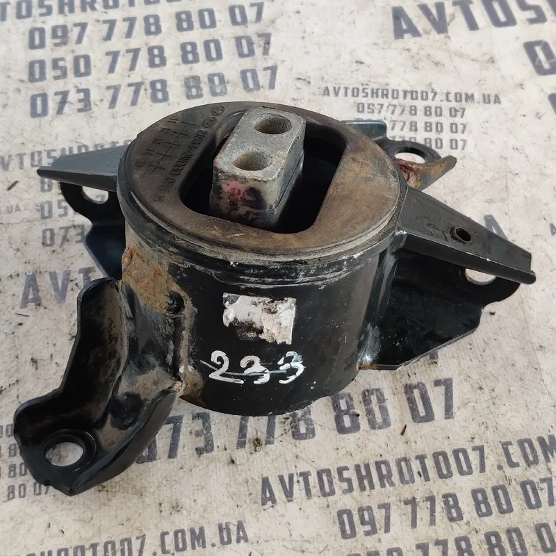 Подушка двигуна Hyundai Santa Fe 12-18 2.4 ліва 218342w000