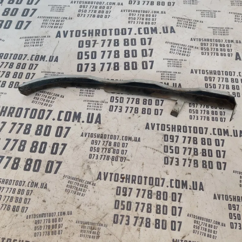 Накладка салону BMW 320 E46 (98-06) ліва OEM 51138208481
