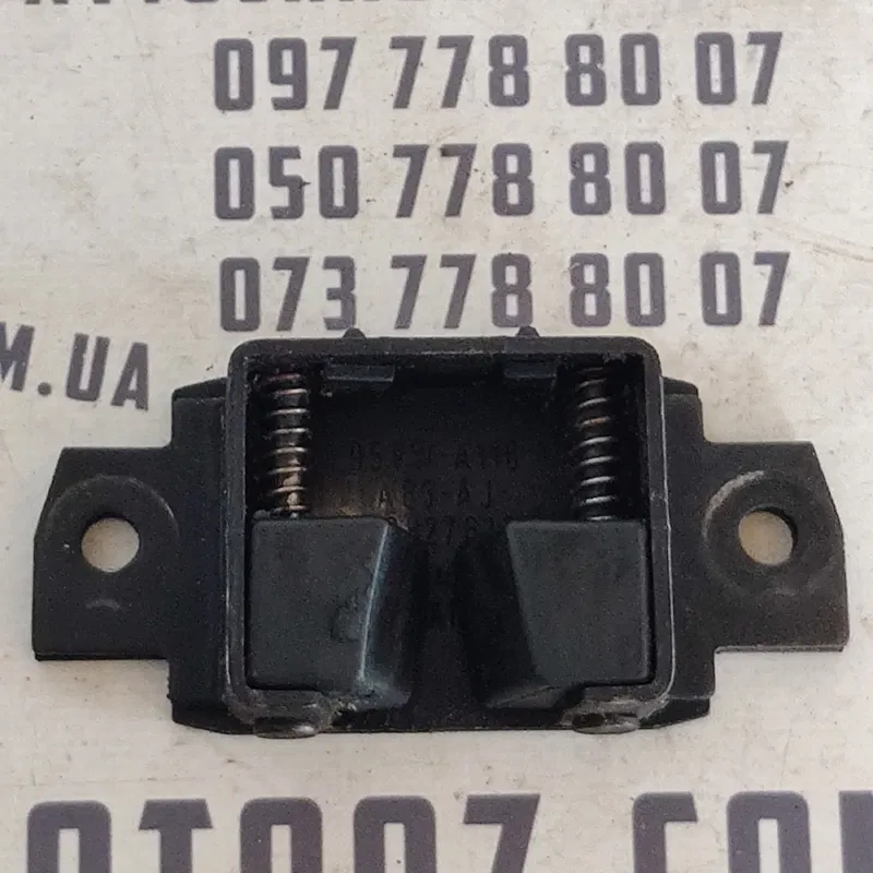 Направляюча багажника VW Sharan (95-10) права OEM 7M0827679H