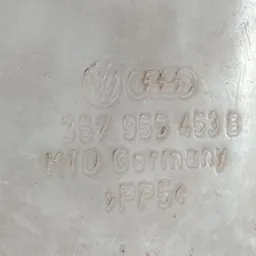 Бачок омивача лобового скла VW Passat B3 (88-93) 357955453b фото 5
