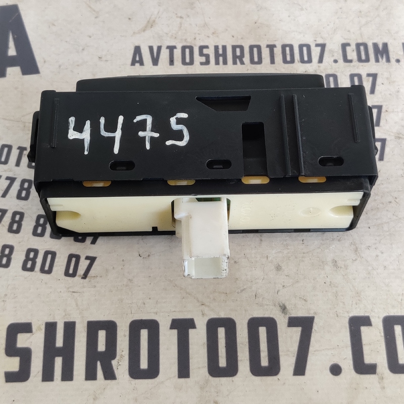 Кнопка склопідіймача Lexus RX 350 08-15 перед. права 9688780 фото 2