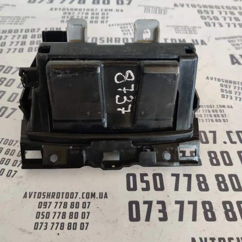 Накладка салону Mazda 3 BK (03-09) OEM bp4k55211
