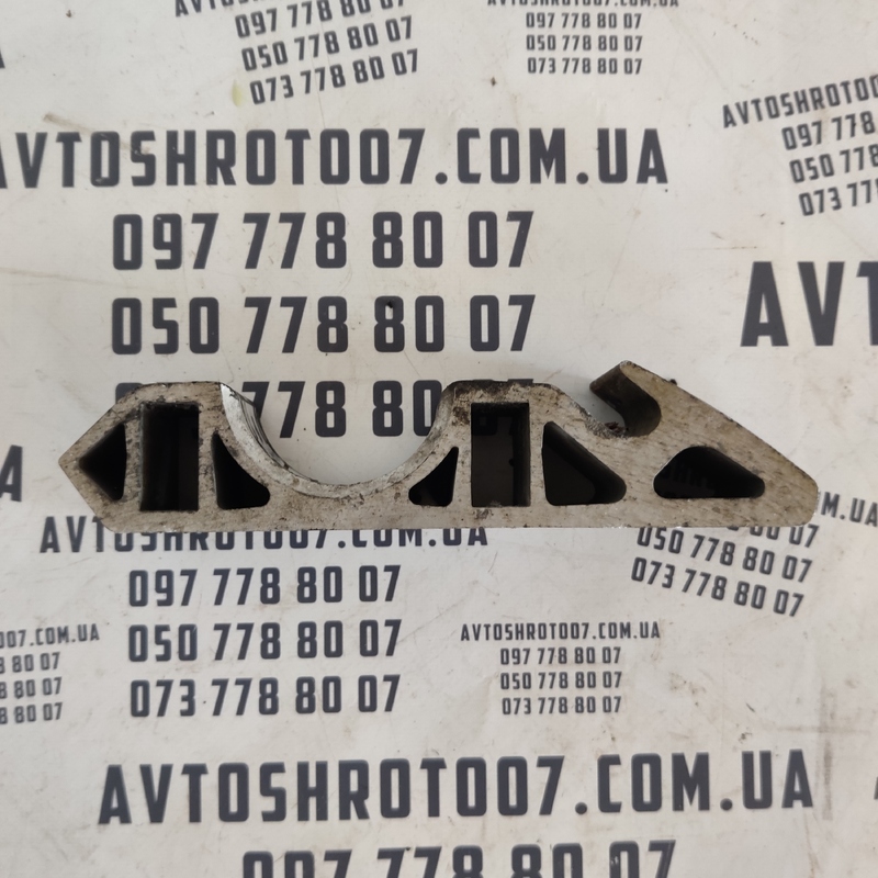 Кріплення стаб. Audi Q7 4L (05-15) 3.6 Бенз Перед 7L0411063B