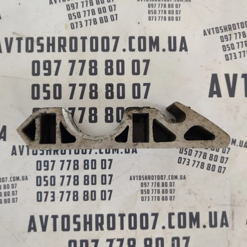 Кріплення стаб. Audi Q7 4L (05-15) 3.6 Бенз Перед 7L0411063B