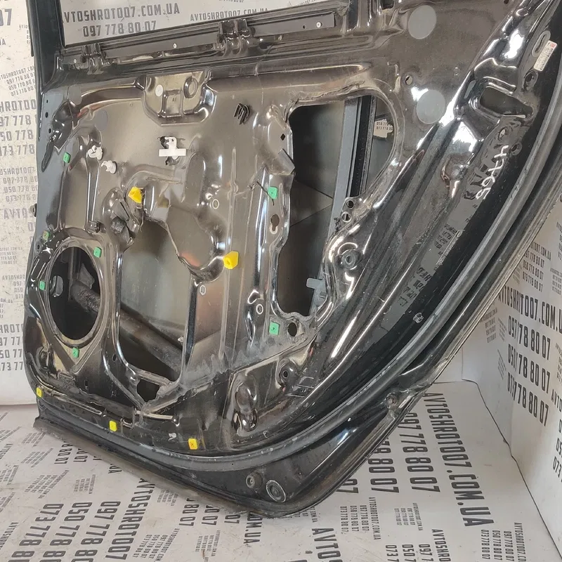 Двері Lexus LS 430 задня права OEM JTHBN36F940161250