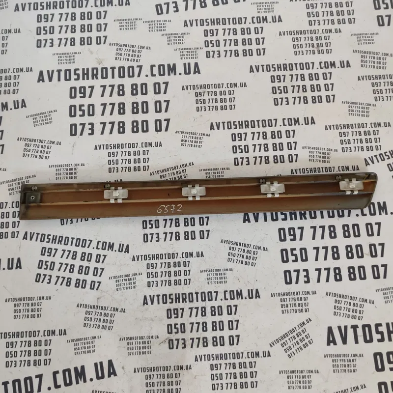 Накладка Mercedes E W210 (95-03) задня права OEM a2106901062