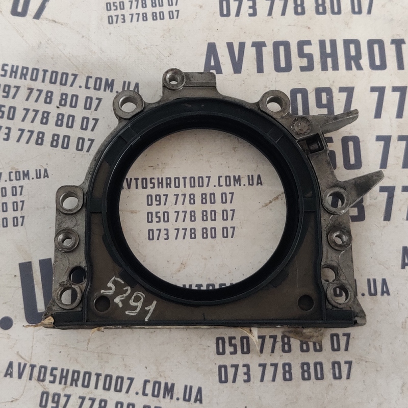 Кришка двигуна VW Passat B8 USA (14-19) OEM 03L103173