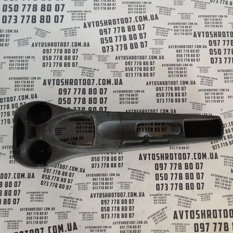 Консоль центральна Ford Focus MK1 (98-04) OEM 98aba04584