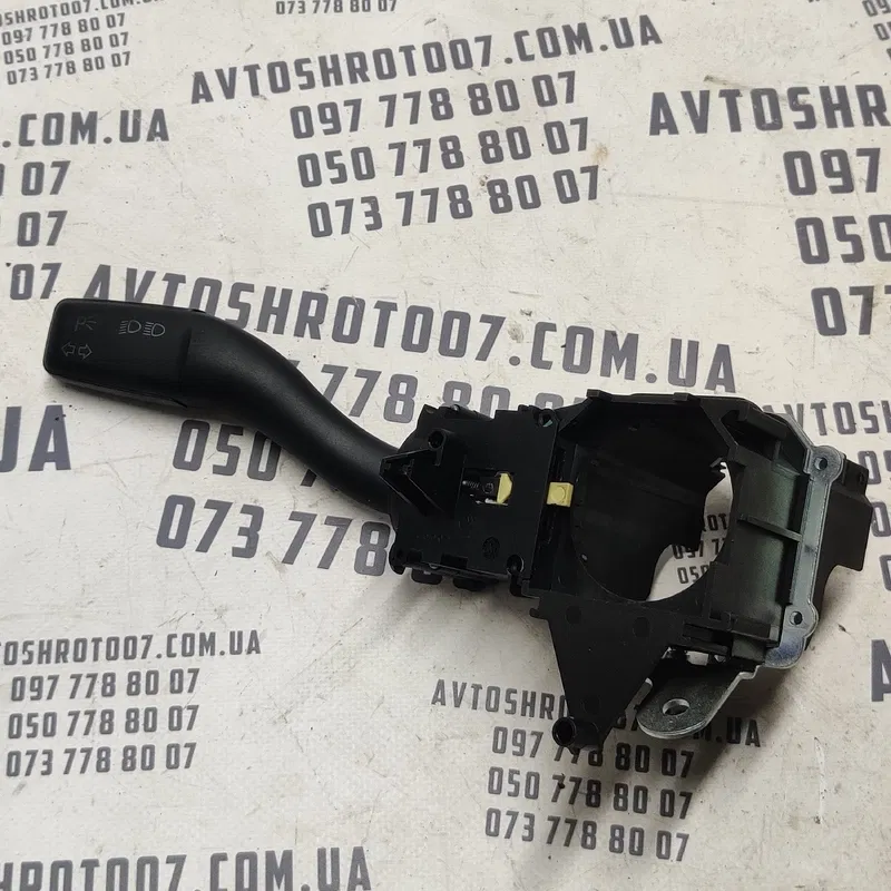 Перемикач підрульовий Audi Q7 4L 05-15 3.6 Бензин 4e0953513e