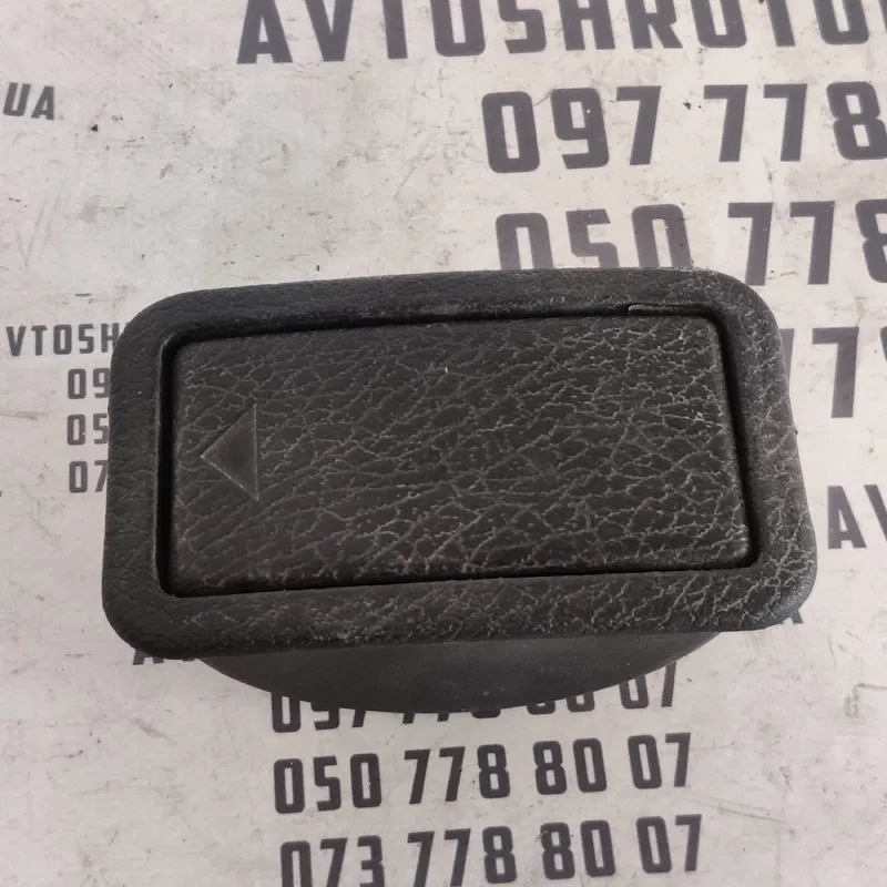 Накладка салону Opel Vectra B (95-02) OEM 90508571