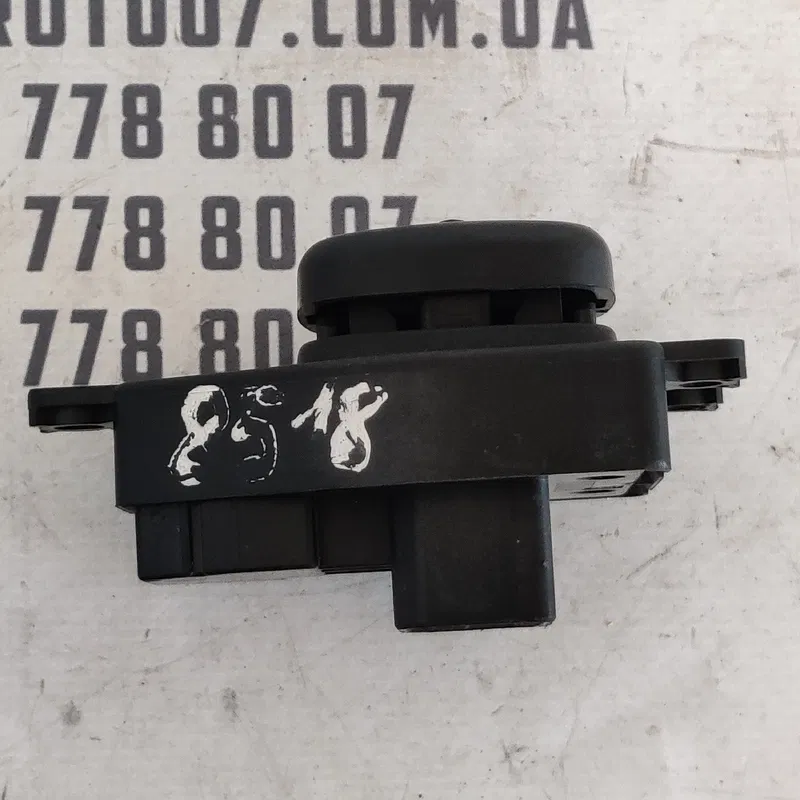 Регулятор дзеркал Mazda 3 BK (03-09) OEM BJOE66600
