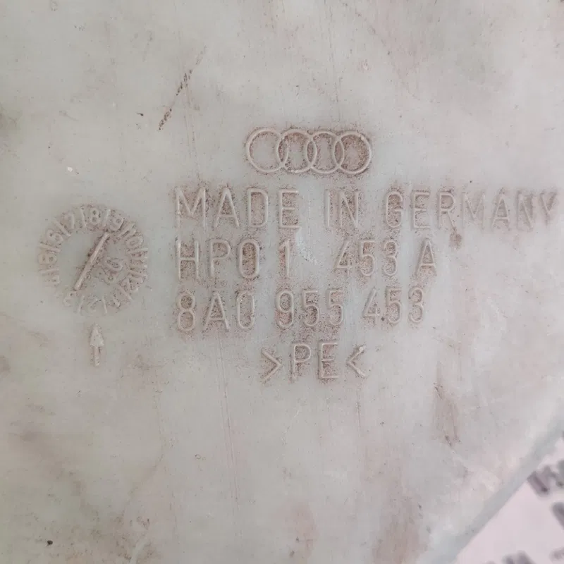 Бачок омивача лобового скла Audi 80 B3 (86-91) OEM 8a0955453