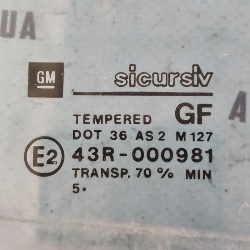 Скло дверей Opel Omega B (94-03) заднє праве OEM 43r000981