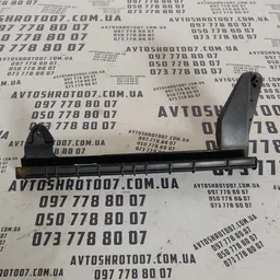 Направл. скла Audi Q7 4L 05-15 3.6Б зад. права OEM 4L0839068