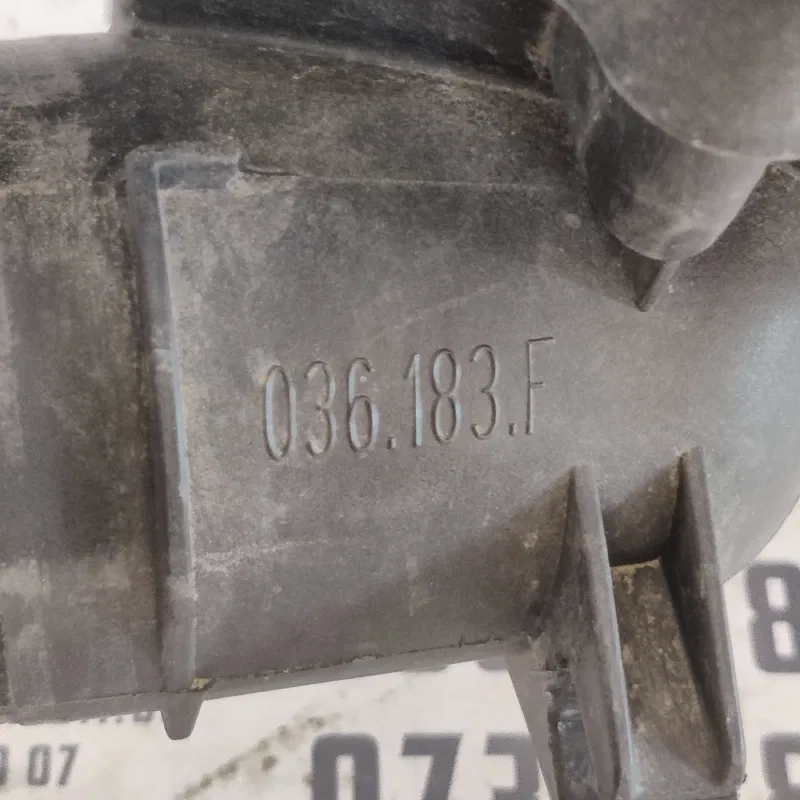 Корпус повітряного фільтра Skoda Rapid 036183f