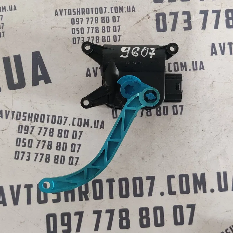 Двигун заслінки пічки Skoda Octavia A5 04-13 OEM 1k1907511e