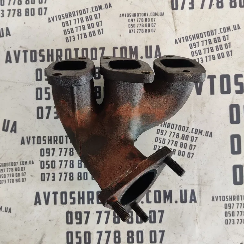 Колектор випускний Audi Q7 (05-15) 3.6 правий OEM 03h253032C