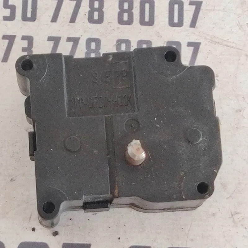 Двигун заслінки пічки Audi A8 D2 (94-02) OEM 4D0820511A