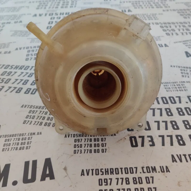 Бачок розширювальний Volkswagen Passat B3 (88-93) 357121407c