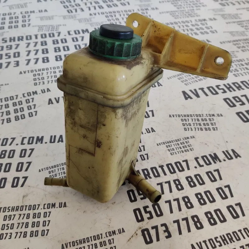 Бачок ГУР Audi 80 B3 (86-91) OEM 8A0422373C