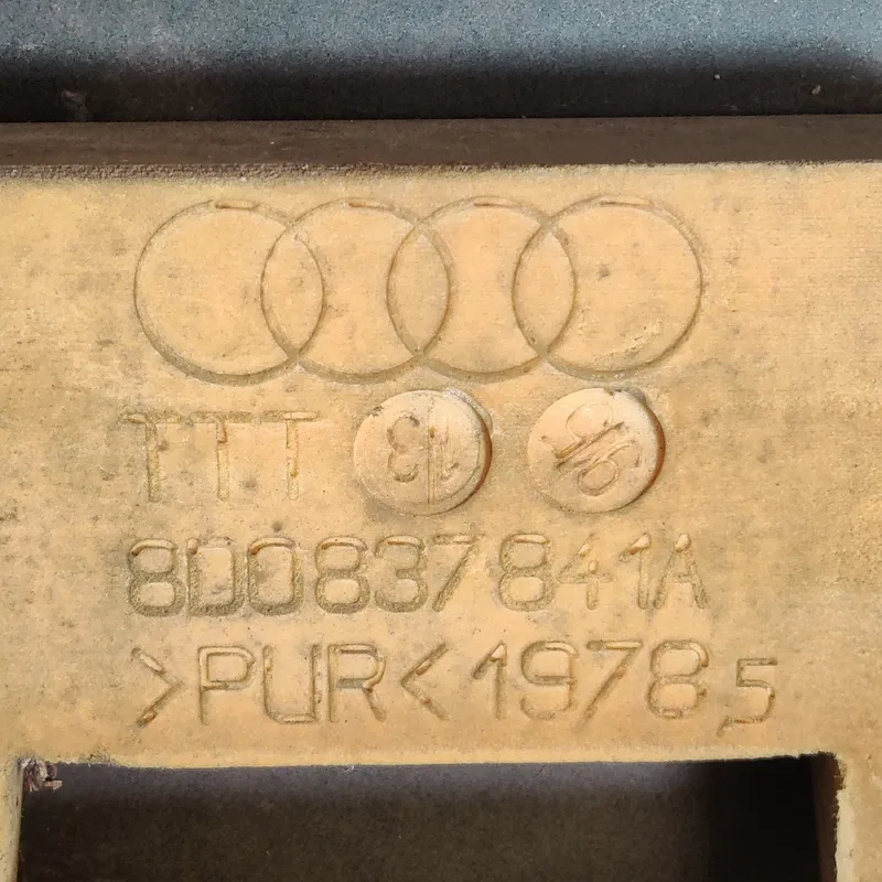 Двері Audi A4 B5 (94-01) передня ліва OEM 8L0867171B