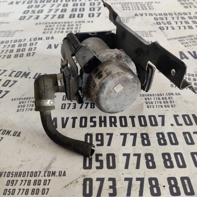 Насос вакуумний Audi Q7 4L (05-15) 3.6 Бензин OEM 8e0927317b