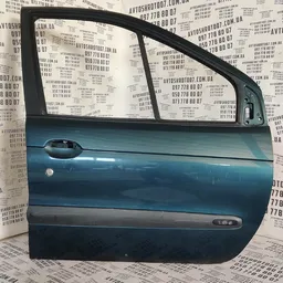 Двері передні праві Renault Scenic 1 (96-03)