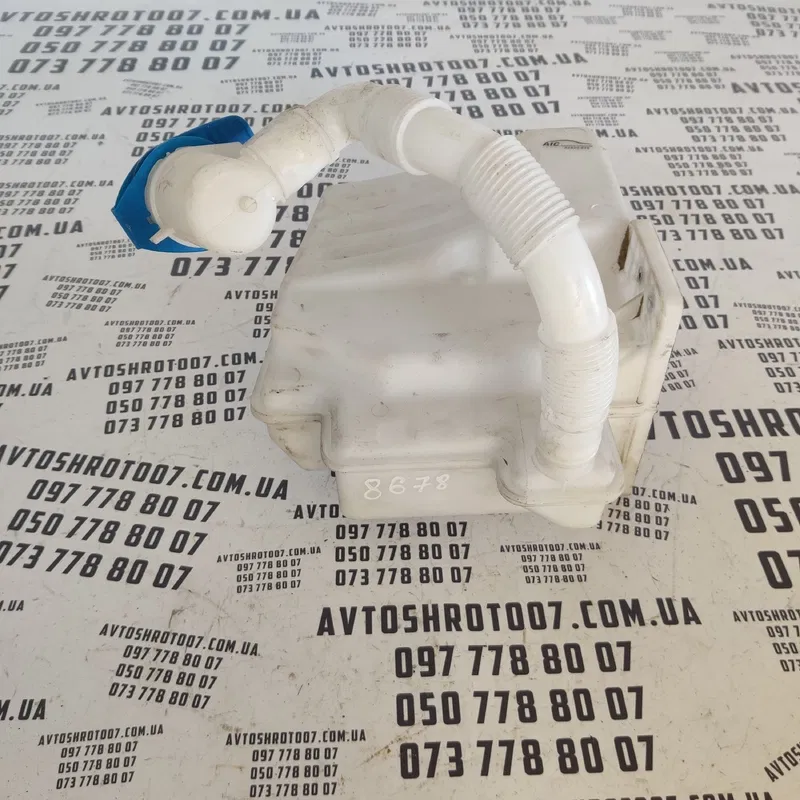 Бачок омивача скла Volkswagen Jetta (11-18) OEM 1K0955453