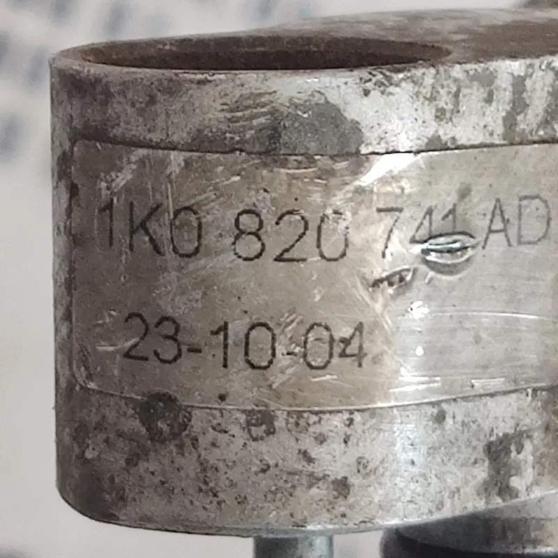 Трубка кондиціонера VW Jetta (10-18) OEM 1K0820741AD