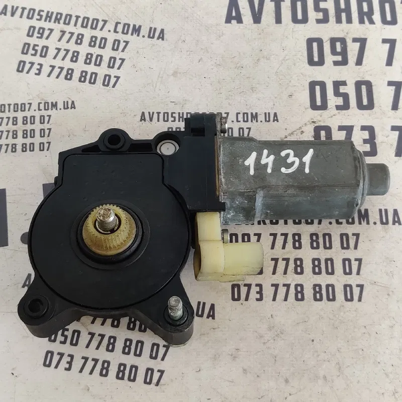 Мотор склопідіймача передній правий Kia Cerato 1 3130034192