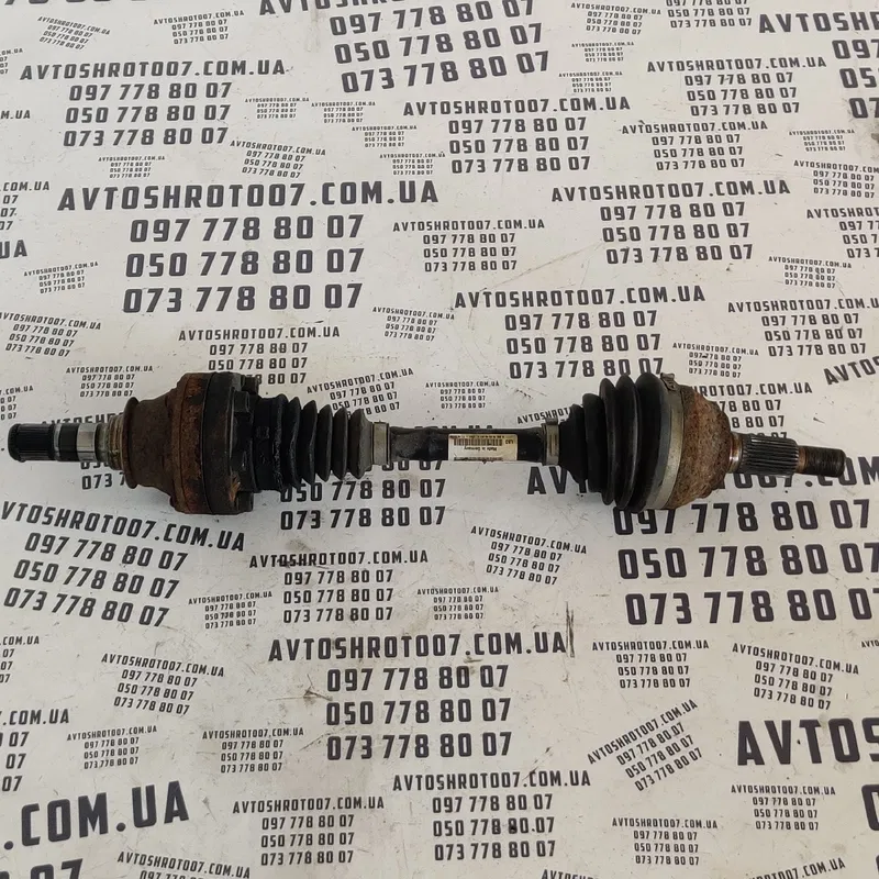 Привід пер. Audi Q7 4L (05-15) 3.6 Бенз. Пр. OEM 8200484595