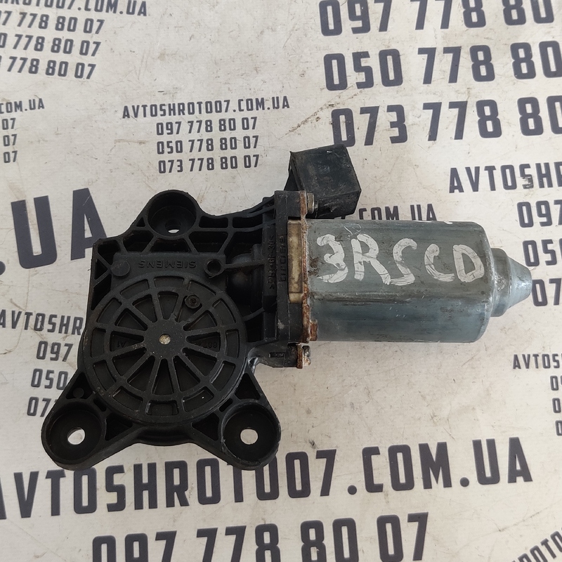 Мотор склопідіймача Mercedes W220 (98-05) OEM 119654104