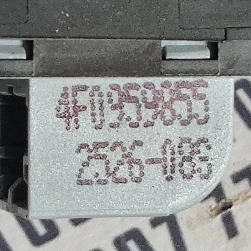 Ручка внутр. Audi Q7 4L 05-15 3.6Б зад.права OEM 4M1864037