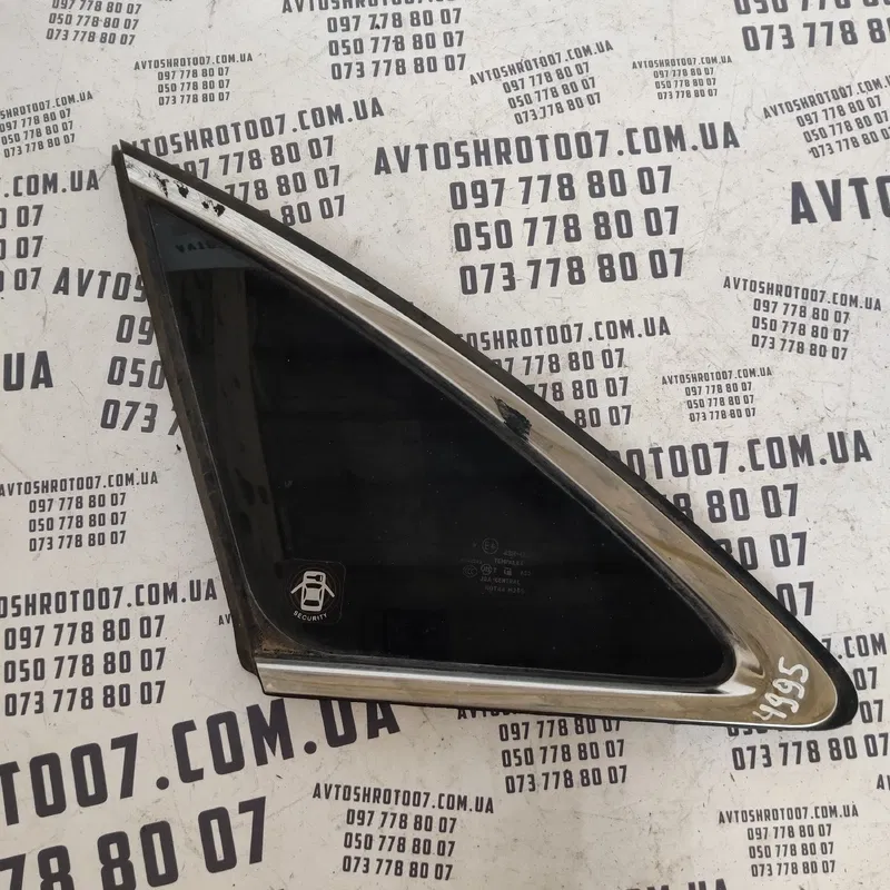 Кузовне скло Infiniti FX 35 заднє ліве OEM 43r00070