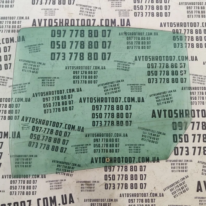 Скло дверей Chrysler Voyager 3 (96-00) заднє ліве 43r00003