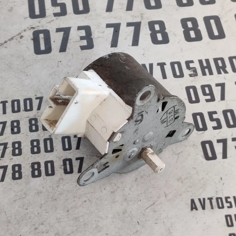 Двигун заслінки пічки Lexus LS 430 (00-06) OEM 0637009030