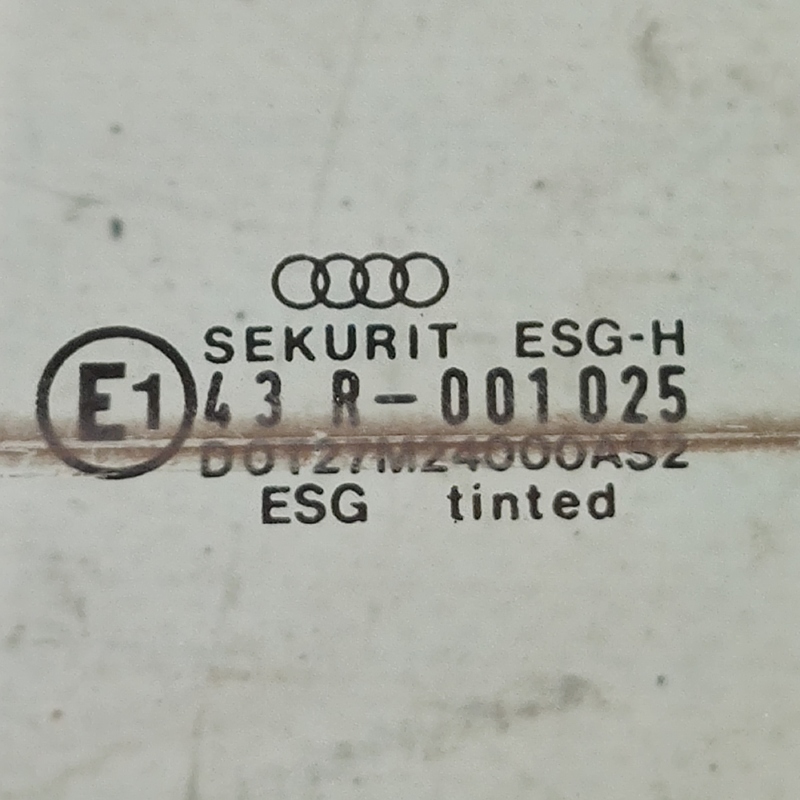 Скло дверей Audi 80 B3 (86-91) задня ліва OEM 893837571