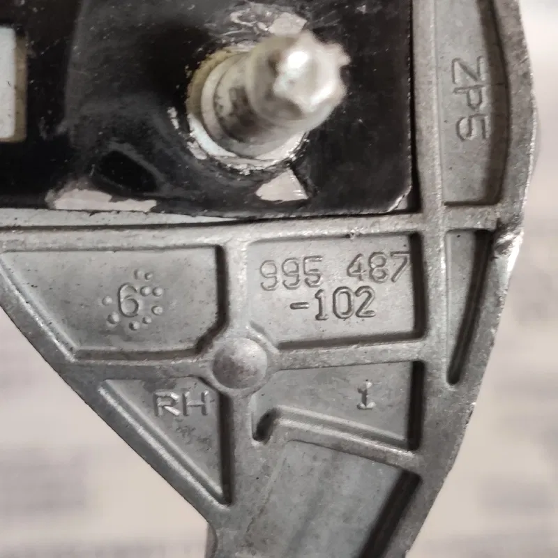 Склопідіймач Audi Q7 4L 05-15 3.6 перед. лів. OEM 995487102