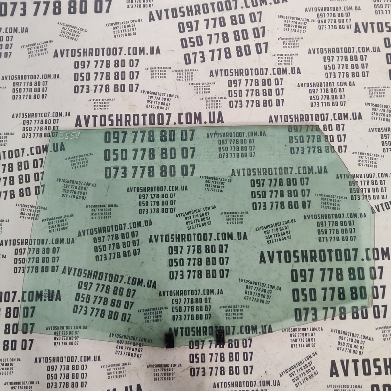 Скло дверей Audi A6 C5 (97-05) заднє праве OEM 43R00081