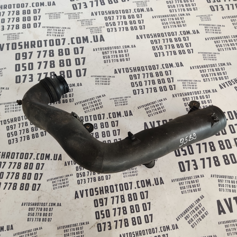 Патрубок повітряний Skoda Octavia A5 (04-13) OEM 1K0129654K