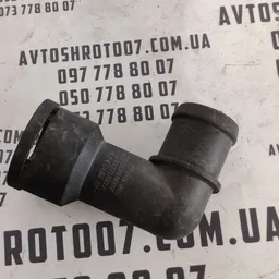 Фланець охолодження VW Passat B3 (1988-1993) OEM 037121619A