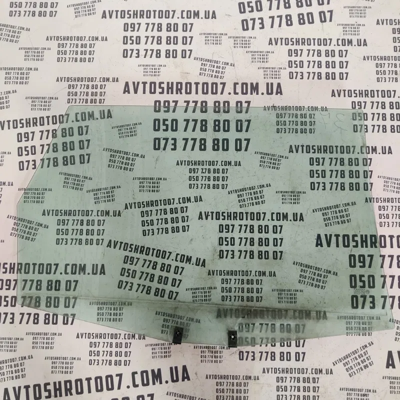 Скло дверей Audi A6 C5 заднє ліве OEM 43r00081